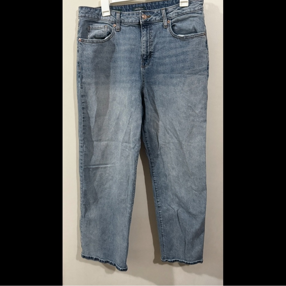 Mid Rise Wide Leg Jeans